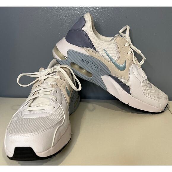 EUC Nike Air Max Excee Sneakers - Picture 3 of 12